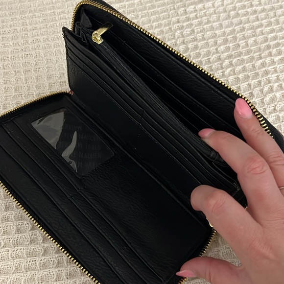 Steve Madden wallet/wristlet NWOT - Picture 3 of 3